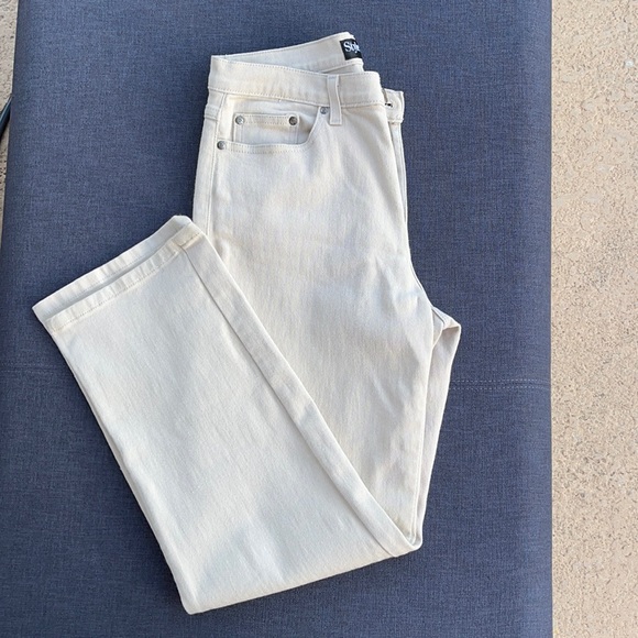 Jeans - Picture 1 of 6